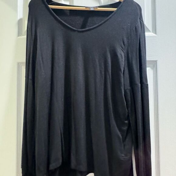 Lord & Taylor Black sweater - Picture 5 of 9